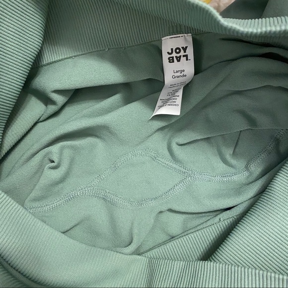 JOY LAB High-Waisted Seamless 7/8 Capri Leggings - Picture 10 of 10